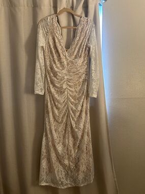 Elegant Cream Lace Long-Sleeve V-Neck Dress